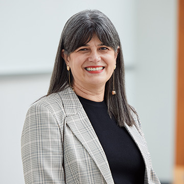 Photo of Andrea Esteves, Dean pro tem, Faculty of Dentistry
